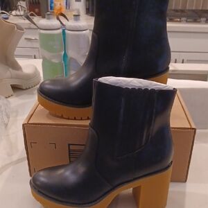 SUN + STONE LENNII WOMEN'S SZ 9.5 BLACK ANKLE BOOTS NWB